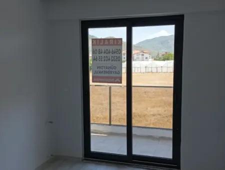 Ortaca Karaburun Mahallesinde Havuzlu 1+1 Satılık Daire